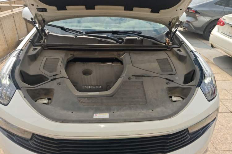 Used Lynk & Co 01 2018 2.0T Two-Wheel-Drive + Version Engine Bay
