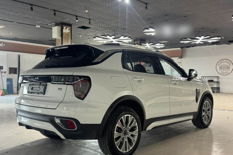 Used Lynk & Co 01 2018 2.0T Two-Wheel-Drive + Version Exterior 3