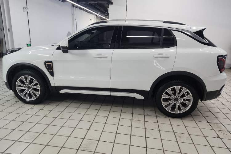 Used Lynk & Co 01 2018 2.0T Two-Wheel-Drive + Version Exterior 5