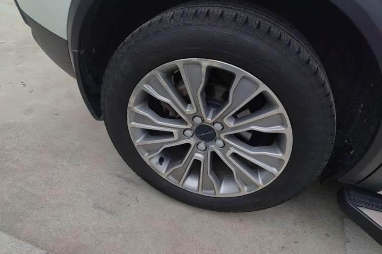 Used Lynk & Co 01 2018 2.0T Two-Wheel-Drive + Version Exterior 5