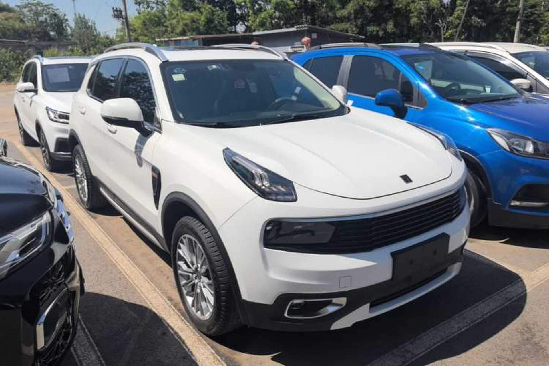 Used Lynk & Co 01 2018 2.0T Two-Wheel-Drive + Version Front Right 45 Deg