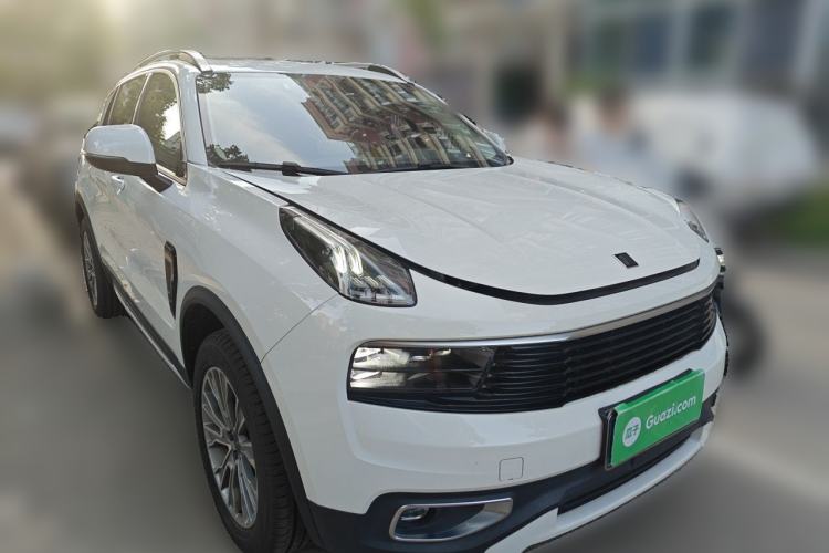 Used Lynk & Co 01 2018 2.0T Two-Wheel-Drive + Version Front Right 45 Deg