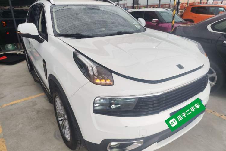 Used Lynk & Co 01 2018 2.0T Two-Wheel-Drive + Version Front Right 45 Deg