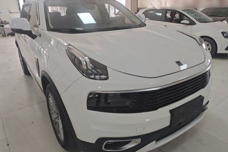 Used Lynk & Co 01 2018 2.0T Two-Wheel-Drive + Version Front Right 45 Deg