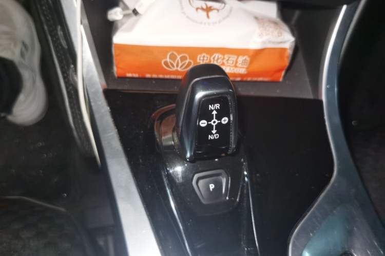 Used Lynk & Co 01 2018 2.0T Two-Wheel-Drive + Version Gear Lever