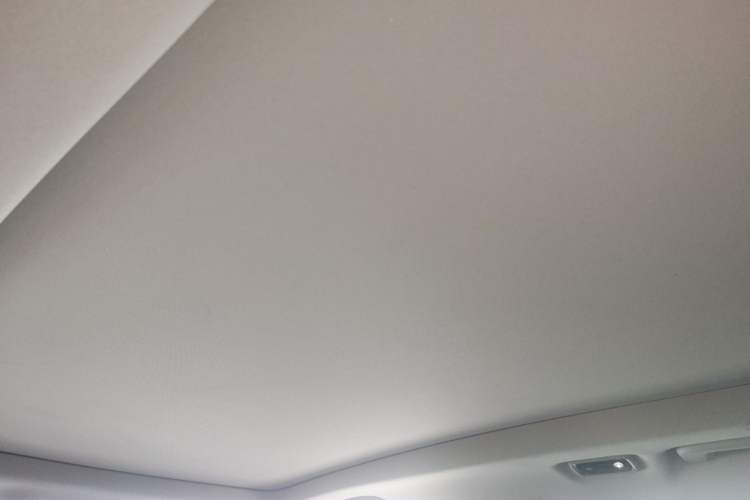 Used Lynk & Co 01 2018 2.0T Two-Wheel-Drive + Version Headliner