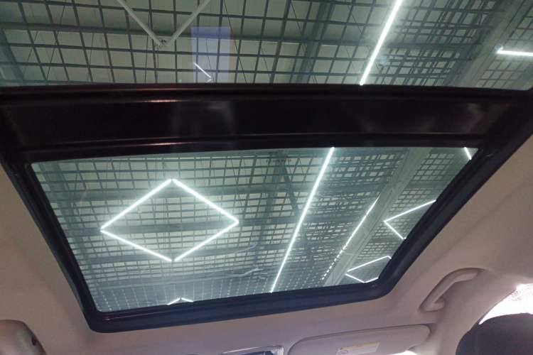 Used Lynk & Co 01 2018 2.0T Two-Wheel-Drive + Version Headliner
