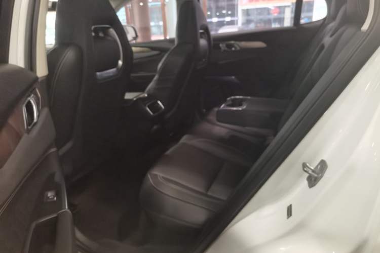 Used Lynk & Co 01 2018 2.0T Two-Wheel-Drive + Version Interior 1