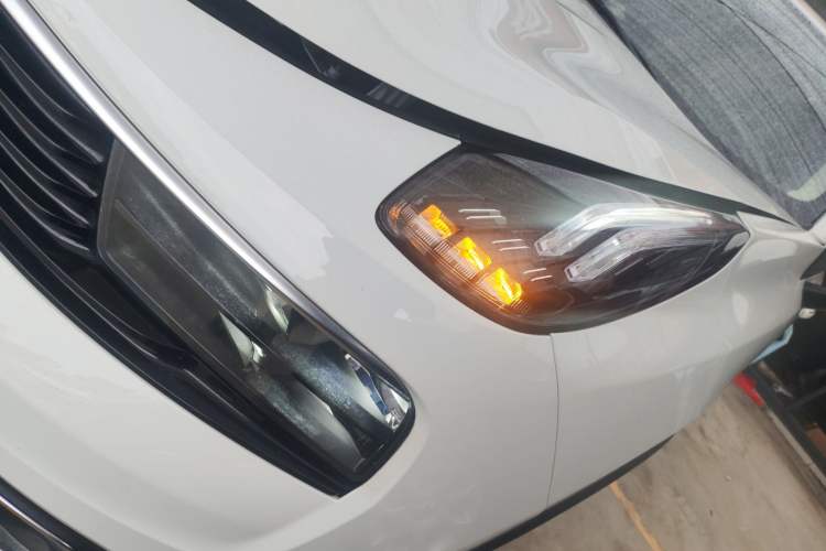 Used Lynk & Co 01 2018 2.0T Two-Wheel-Drive + Version Left Front Headlight