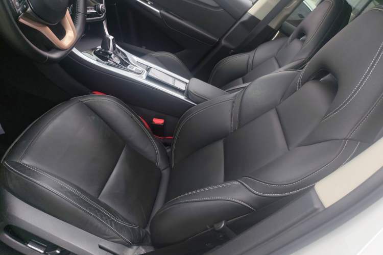 Used Lynk & Co 01 2018 2.0T Two-Wheel-Drive + Version Left Front Seat
