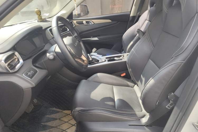 Used Lynk & Co 01 2018 2.0T Two-Wheel-Drive + Version Left Front Seat