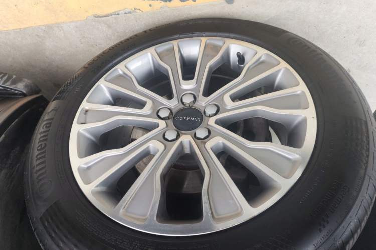 Used Lynk & Co 01 2018 2.0T Two-Wheel-Drive + Version Left Front Wheel Hub