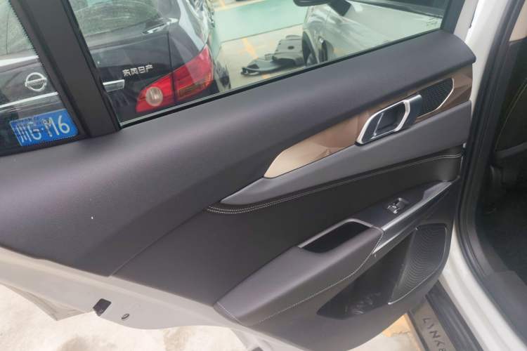 Used Lynk & Co 01 2018 2.0T Two-Wheel-Drive + Version Left Rear Door Interior