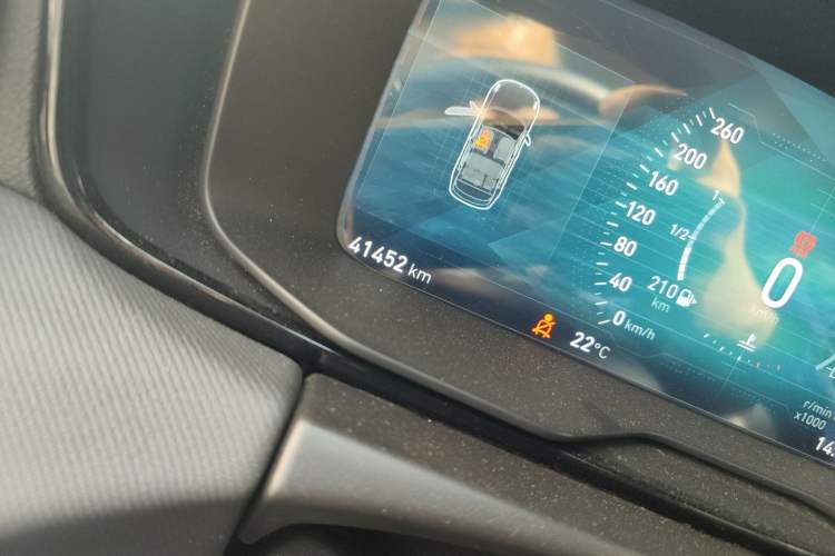 Used Lynk & Co 01 2018 2.0T Two-Wheel-Drive + Version Odometer Close Up