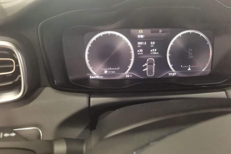 Used Lynk & Co 01 2018 2.0T Two-Wheel-Drive + Version Odometer Close Up