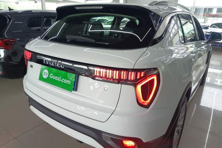 Used Lynk & Co 01 2018 2.0T Two-Wheel-Drive + Version Rear Right 45 Deg