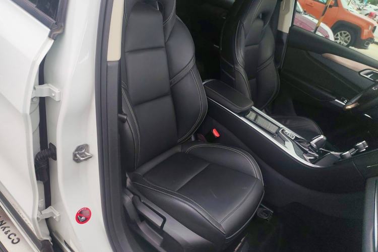 Used Lynk & Co 01 2018 2.0T Two-Wheel-Drive + Version Right Front Seat