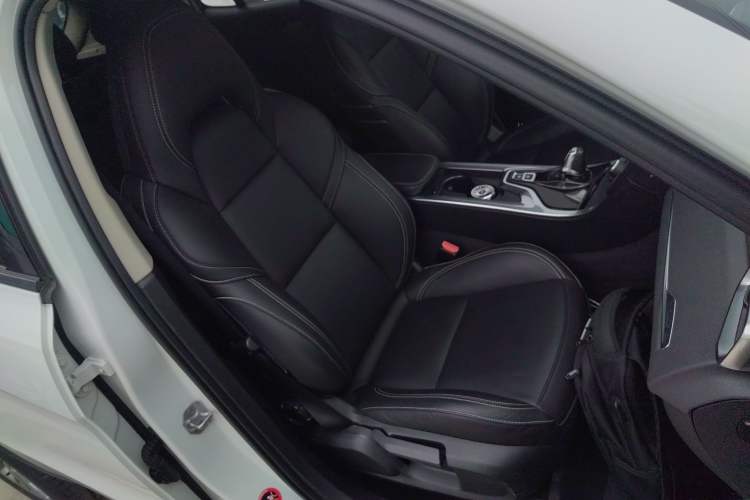 Used Lynk & Co 01 2018 2.0T Two-Wheel-Drive + Version Right Front Seat