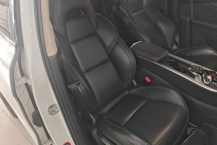 Used Lynk & Co 01 2018 2.0T Two-Wheel-Drive + Version Right Front Seat