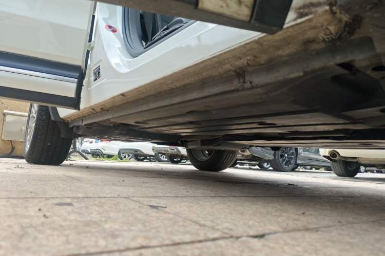 Used Lynk & Co 01 2018 2.0T Two-Wheel-Drive + Version Right Side Sill