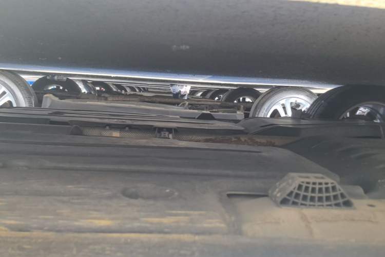 Used Lynk & Co 01 2018 2.0T Two-Wheel-Drive + Version Right Side Sill