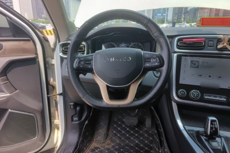 Used Lynk & Co 01 2018 2.0T Two-Wheel-Drive + Version Steering Wheel