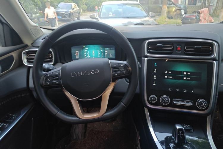 Used Lynk & Co 01 2018 2.0T Two-Wheel-Drive + Version Steering Wheel