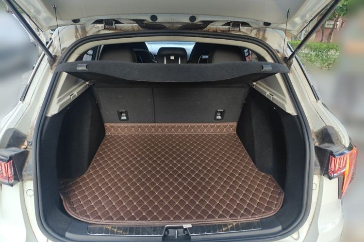 Used Lynk & Co 01 2018 2.0T Two-Wheel-Drive + Version Trunk