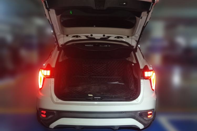 Used Lynk & Co 01 2018 2.0T Two-Wheel-Drive + Version Trunk
