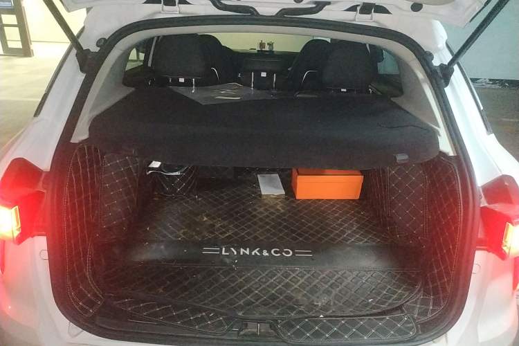 Used Lynk & Co 01 2018 2.0T Two-Wheel-Drive + Version Trunk