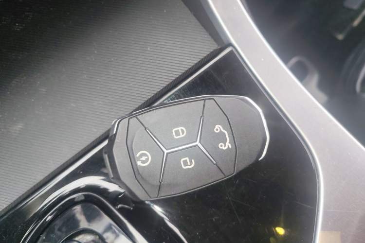 Used Lynk & Co 01 2018 2.0T Two-Wheel-Drive + Version Vehicle Key