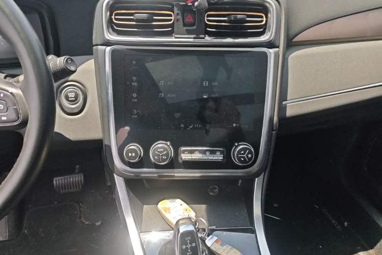 Used Lynk & Co 01 2019 2.0T Two-Wheel-Drive Version China VI Standard Audio And AC Panel