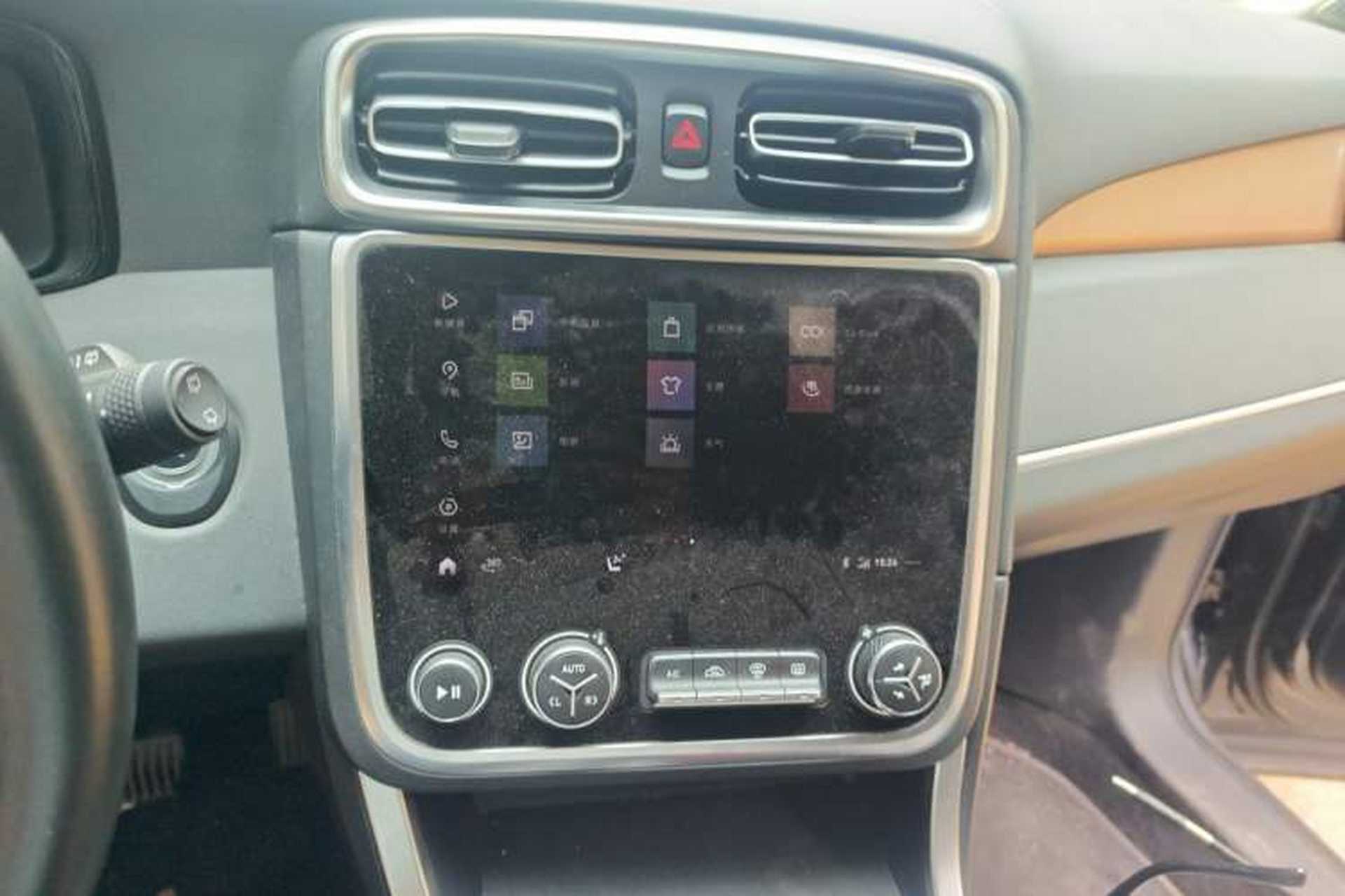 Used Lynk & Co 01 2019 2.0T Two-Wheel-Drive Pro Version China VI Standard Audio And AC Panel