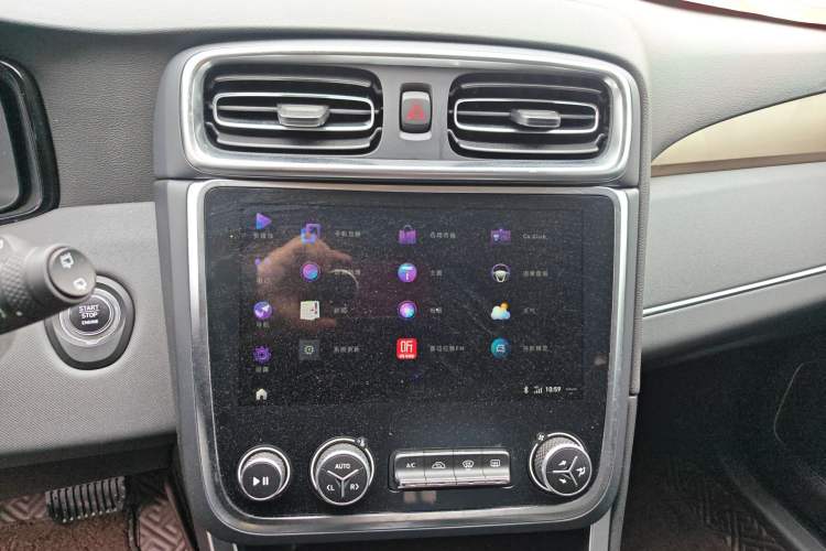 Used Lynk & Co 01 2019 2.0T Two-Wheel-Drive Version China VI Standard Audio And AC Panel