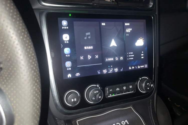 Used Lynk & Co 01 2019 2.0T Two-Wheel-Drive Pro Version China VI Standard Audio And AC Panel