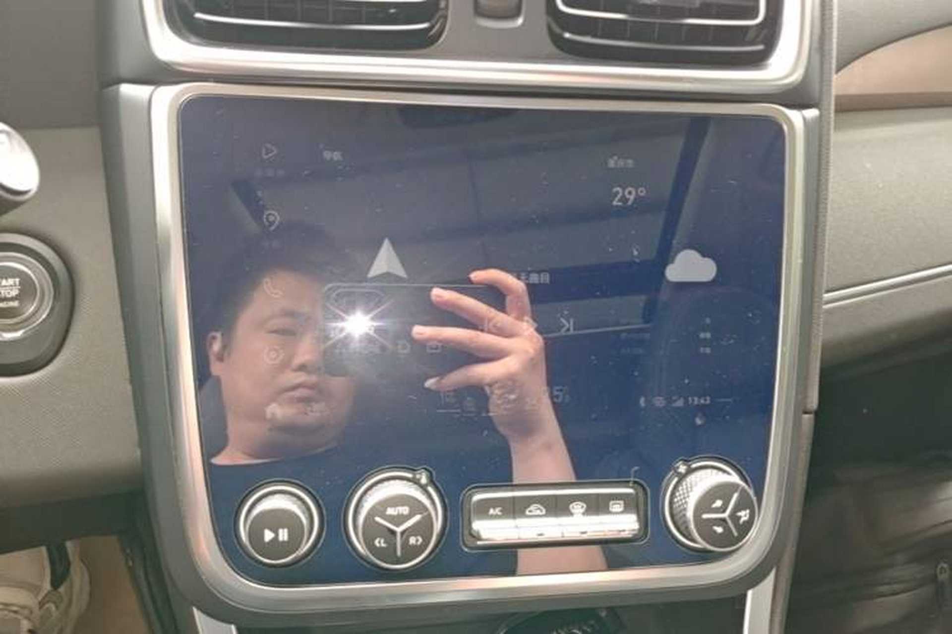 Used Lynk & Co 01 2019 2.0T Two-Wheel-Drive Pro Version China VI Standard Audio And AC Panel