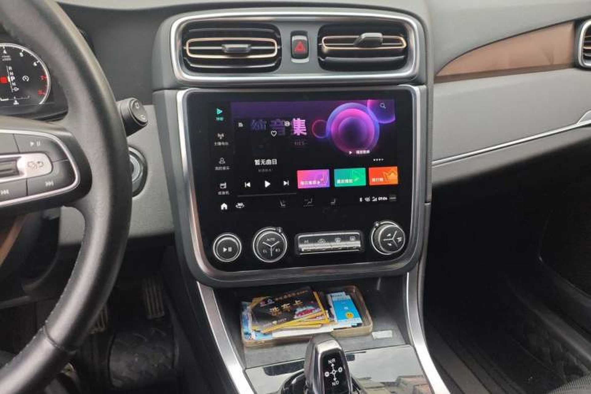Used Lynk & Co 01 2019 2.0T Two-Wheel-Drive Pro Version China VI Standard Audio And AC Panel