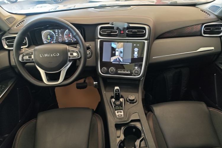 Used Lynk & Co 01 2019 2.0T Four-Wheel Drive Genie Pro Version China VI Standard Center Console