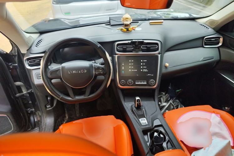 Used Lynk & Co 01 2019 2.0T Two-Wheel Drive Pure Version China V Standard Center Console