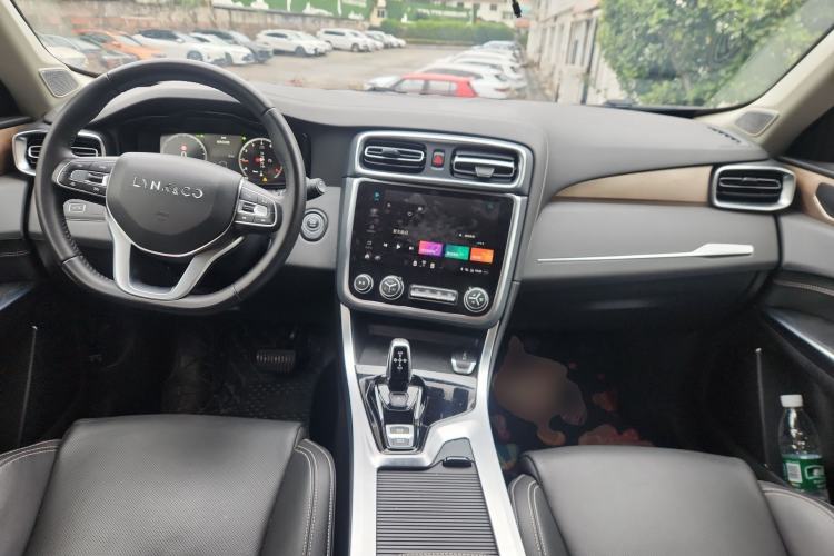 Used Lynk & Co 01 2019 2.0T Two-Wheel-Drive Pro Version China VI Standard Center Console