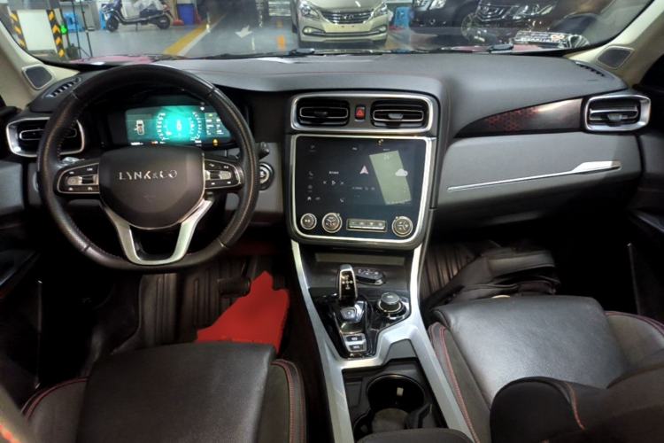 Used Lynk & Co 01 2019 2.0T Four-Wheel Drive Genie Pro Version China V Emission Standard Center Console