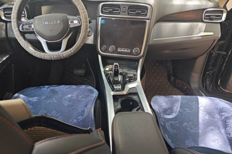 Used Lynk & Co 01 2019 2.0T Four-Wheel Drive Genie Pro Version China VI Standard Center Console