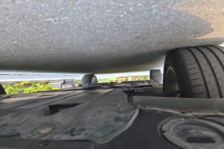Used Lynk & Co 01 2019 2.0T Two-Wheel-Drive Pro Version China VI Standard Chassis Front Right