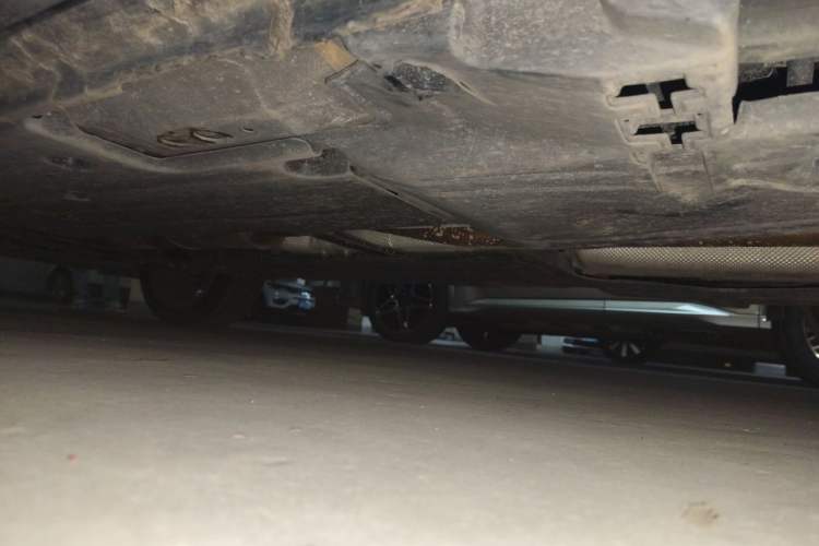 Used Lynk & Co 01 2019 2.0T Two-Wheel-Drive Pro Version China VI Standard Chassis Rear Left