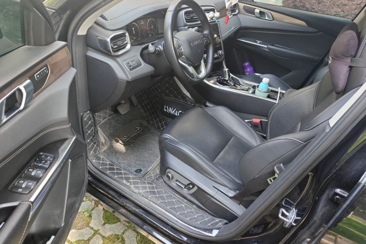 Used Lynk & Co 01 2019 2.0T Two-Wheel-Drive Pro Version China VI Standard Driver Seat
