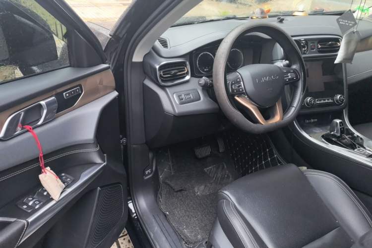 Used Lynk & Co 01 2019 2.0T Two-Wheel-Drive Pro Version China VI Standard Driver Seat
