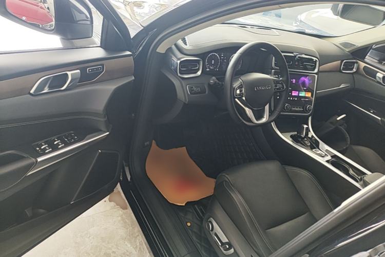 Used Lynk & Co 01 2019 2.0T Two-Wheel-Drive Pro Version China VI Standard Driver Seat