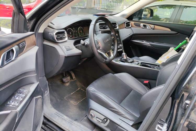 Used Lynk & Co 01 2019 2.0T Two-Wheel-Drive Pro Version China V Standard Driver Seat