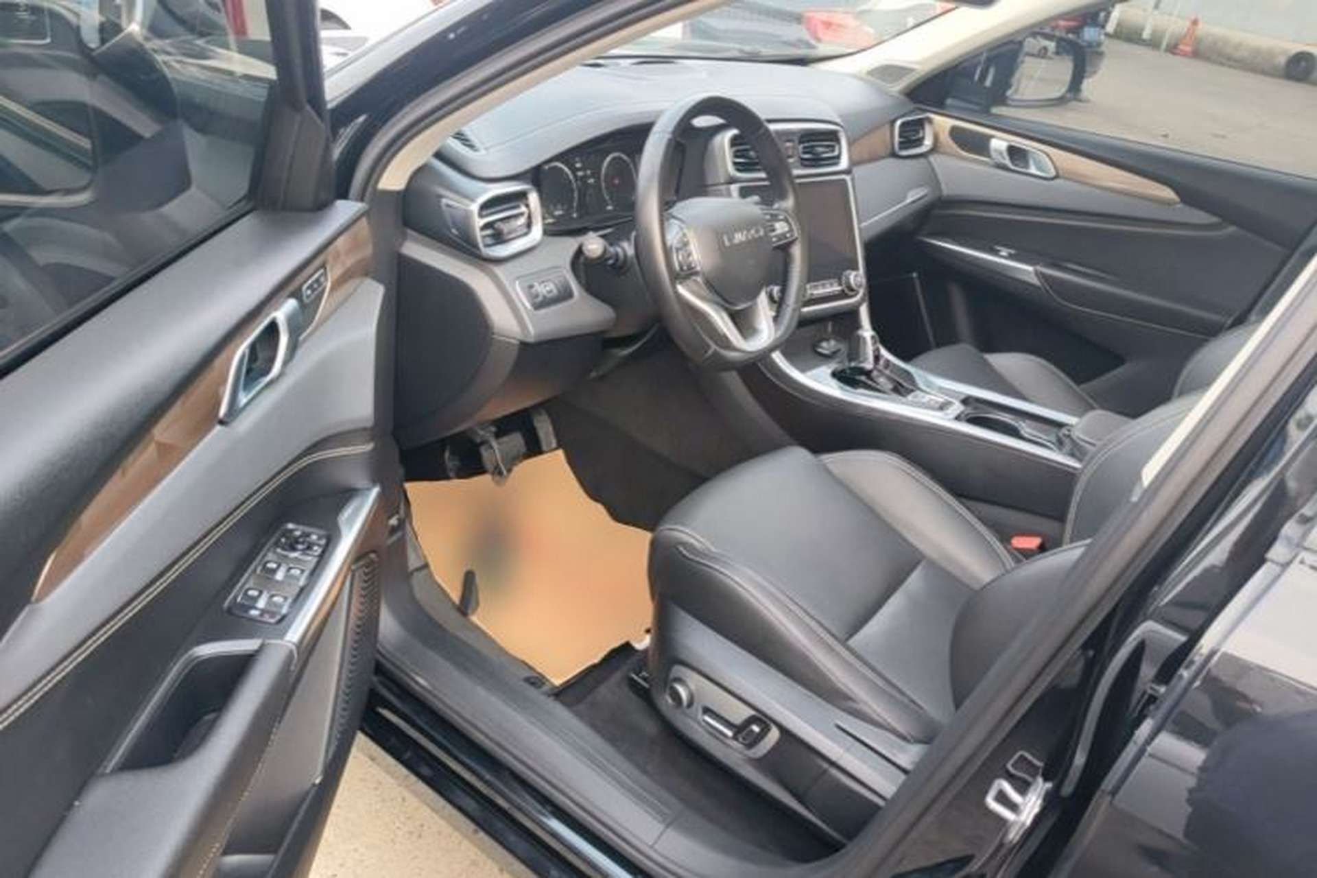 Used Lynk & Co 01 2019 2.0T Two-Wheel-Drive Pro Version China VI Standard Driver Seat