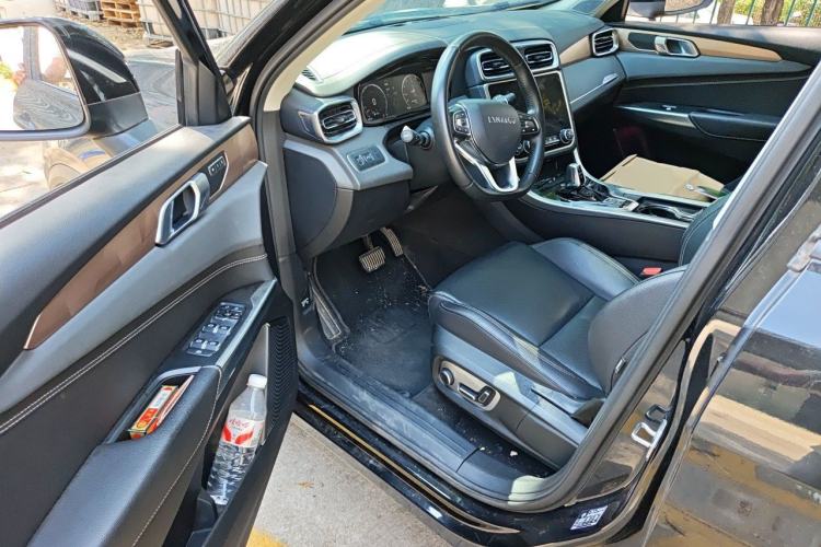 Used Lynk & Co 01 2019 2.0T Two-Wheel-Drive Pro Version China VI Standard Driver Seat